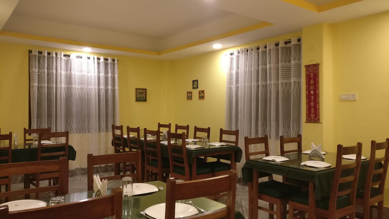 White Conch Residency Hotel Gangtok Exterior photo